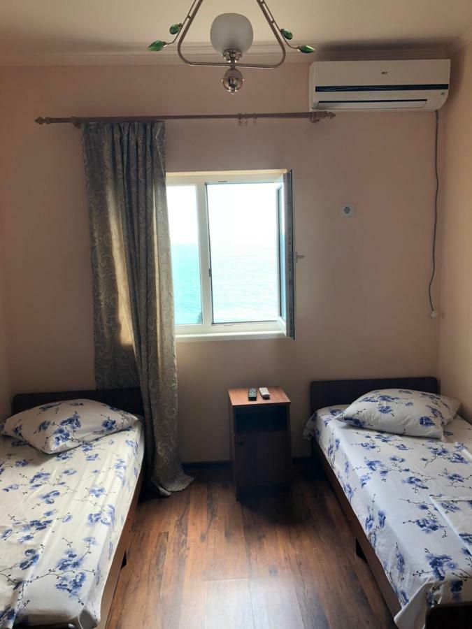 Панорама-Гагра Hotel Екстериор снимка